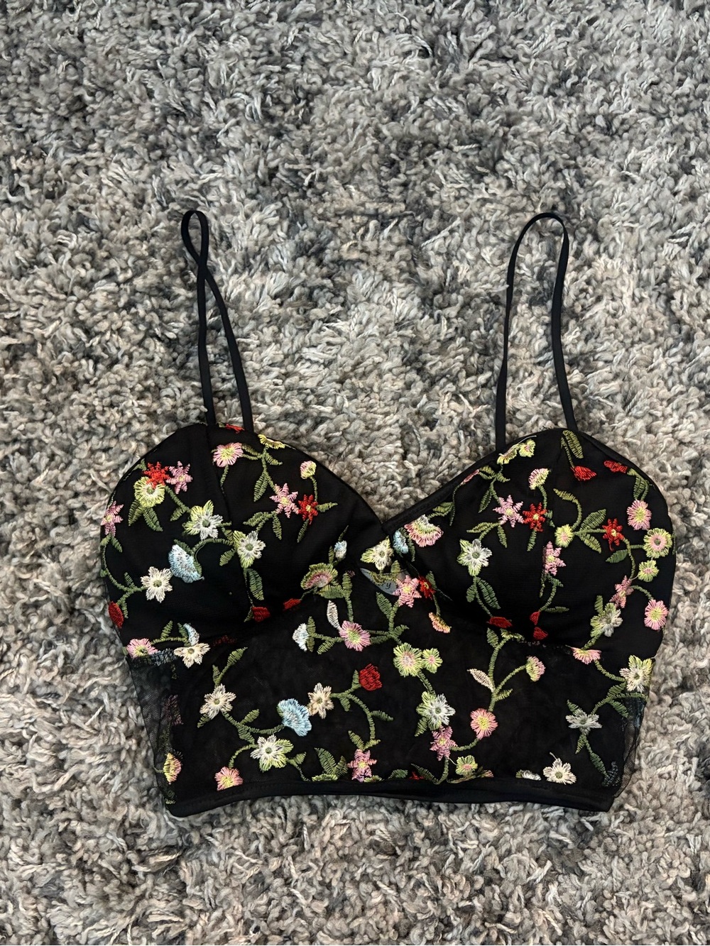 🌼 NWOT January 7 Black Floral Embroidered Crop Top